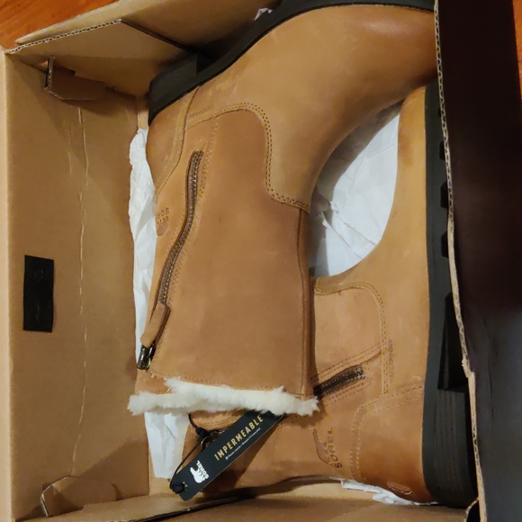 NIB Sorel Women's Emelie Fold-Over Boots - Picture 5 of 8